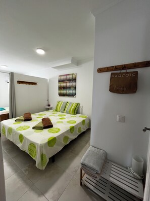 4 bedrooms, iron/ironing board, travel cot, free WiFi - VILLA GOLF and SEA VIEW - swimming pool - child safety * DISCOUNT 2026 * (rojales ciudad quesada)