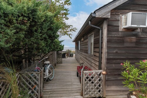 Ocean Beach Bayview Cottage