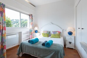 3 soveværelser, pengeskab på værelset, strygejern/strygebræt