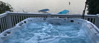 Tilava rantahotelli. 20 min Seattlen. Upea nÀkymÀ ympÀri vuoden!