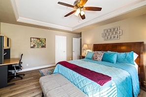 3 bedrooms, desk, iron/ironing board, free WiFi