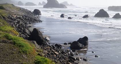 Marbella Shore, @ the Rogue River