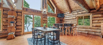 Luxurious Rustic Cabin Getaway on Loon Lake.  