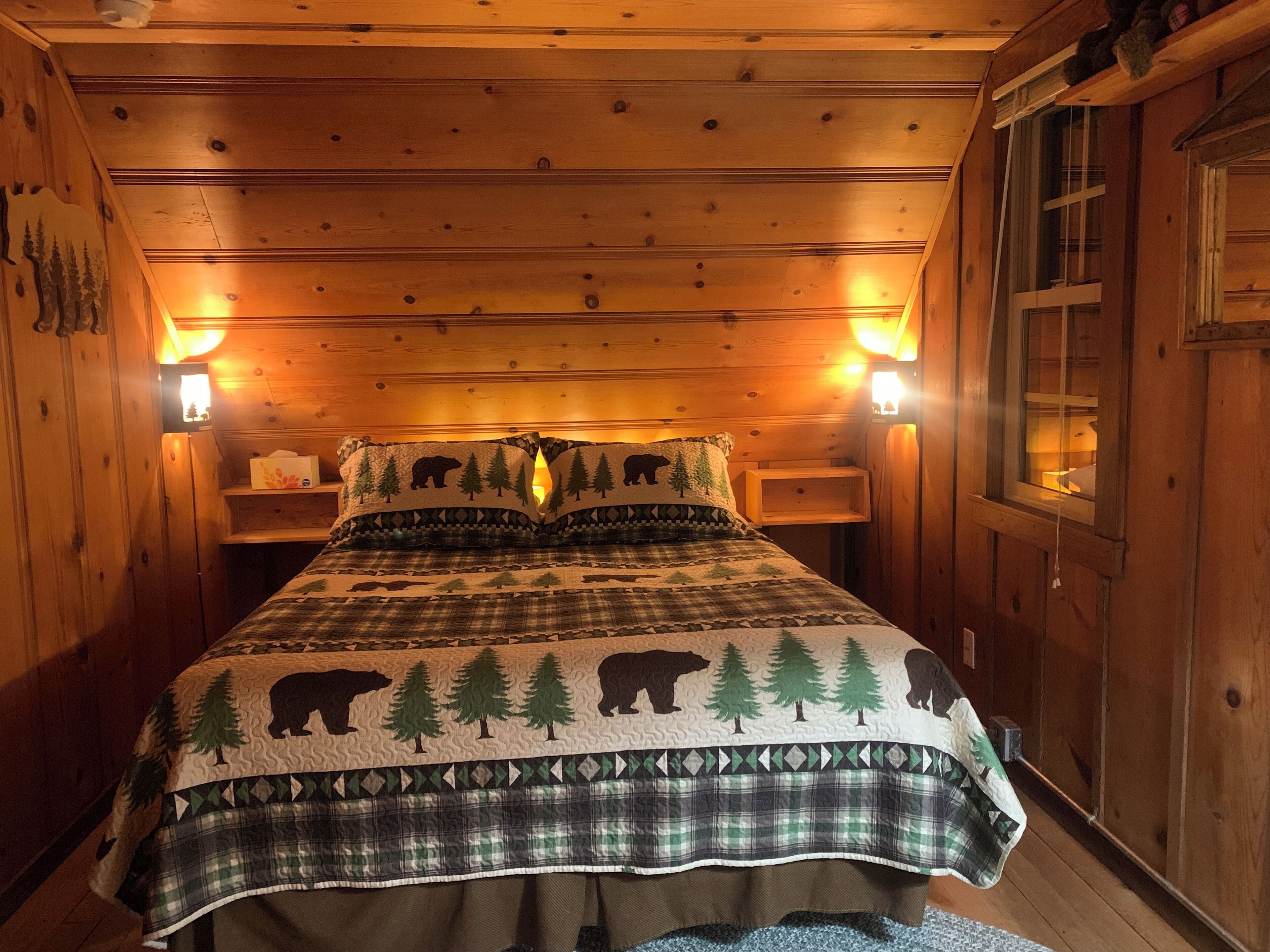 4 makuuhuonetta, silitysrauta/-lauta, ilmainen Wi-Fi, vuodevaatteet