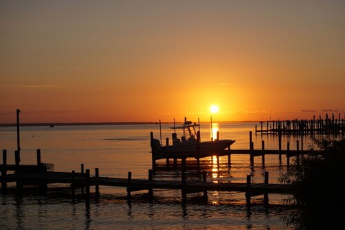 Water Front Amazing Views of Potomac and Gorgeous Sunrises and  Sunsets