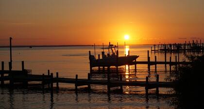 Frente al agua increíbles vistas de Potomac y magníficos amaneceres y puestas de sol