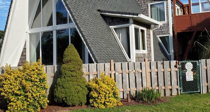 A frame vacation house newport beach access hot tub