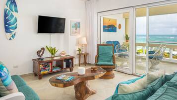 Smart TV, books, stereo