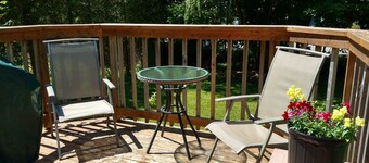 On a quiet, narrow Lane walking distance to all amenities