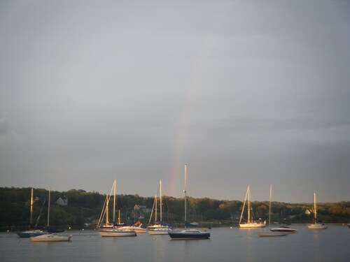 On a quiet, narrow Lane walking distance to all amenities