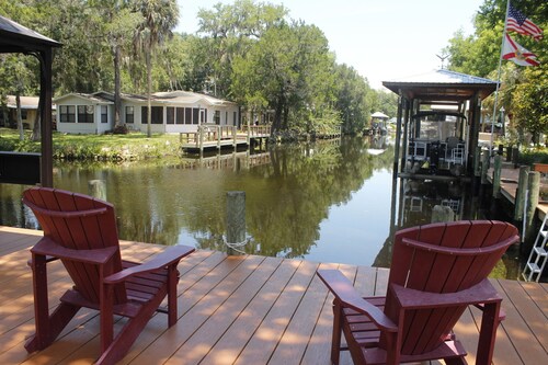 Homosassa Waterfront with boat dock deep-water canal