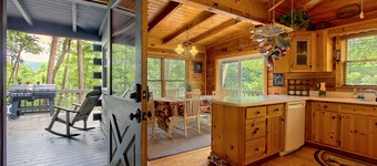 SEEFRONT, MTN-ANSICHT, HOT TUB, POOL TABLE, FIREPIT, PROJEKTOR, HUNDE OK, 3BD VERFÜGBAR