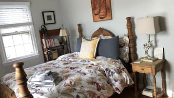 4 bedrooms, desk, iron/ironing board, free WiFi