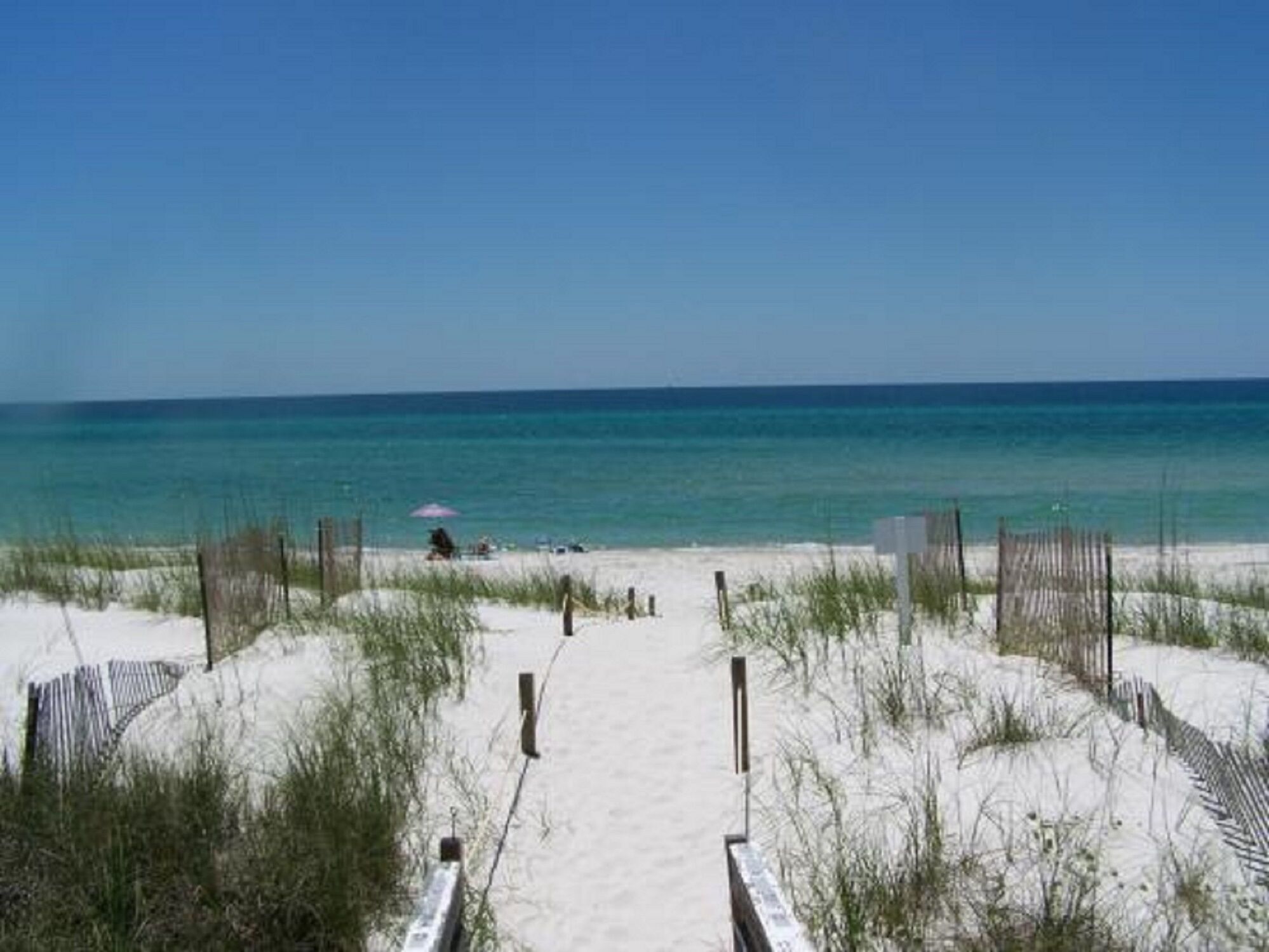 Nær stranden og strandhåndklær