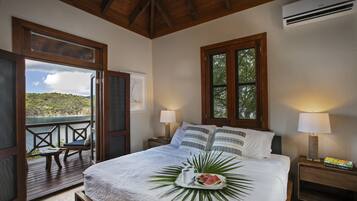 2 bedrooms, desk, iron/ironing board, travel cot