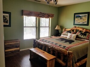 2 bedrooms, desk, iron/ironing board, free WiFi