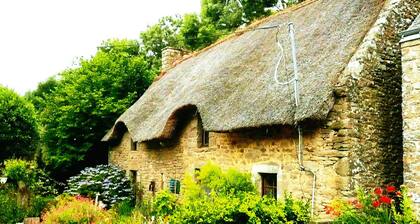 Character house in the Gulf of Morbihan / Baden