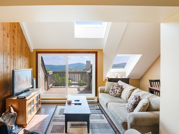 Smart TV - Relaxing Mountain Condo Steps from Killington Resort; Views, Pool & Shuttle! (Killington)