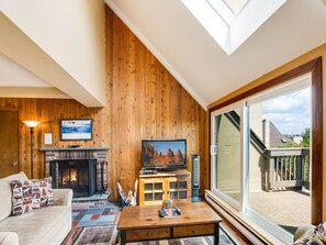 Smart TV - Relaxing Mountain Condo Steps from Killington Resort; Views, Pool & Shuttle! (Killington)