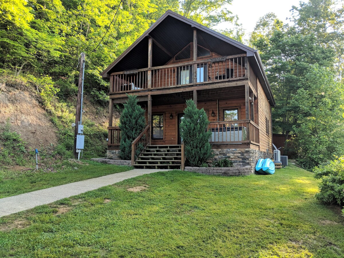 Private & Secluded Yatesville Lake Cabin Rental, Lakeview, Wifi, Kayaks