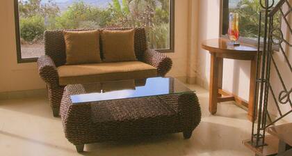 Maison de luxe de 2 étages, vues spectaculaires, sites centraux pour le Costa Rica, option B & B