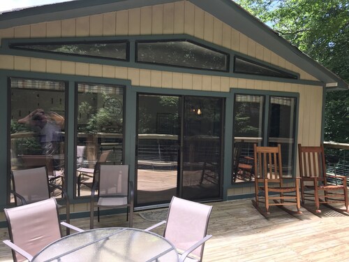 Secluded Cottage Near Franklin, Nashville