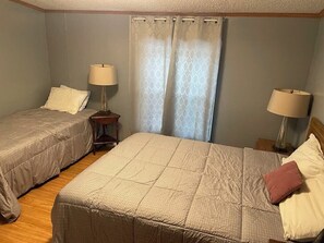 3 bedrooms, free WiFi - Play and Stay on Put in Bay!    (Put-In-Bay)