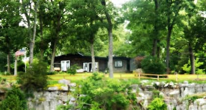Lake Barkley Main Channel Waterfront Home (spektakuläre Aussicht)
