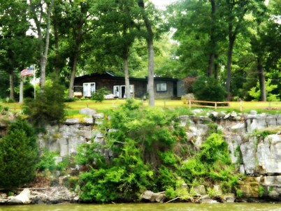 Lake Barkley Main Channel Waterfront Home (Spectacular View)