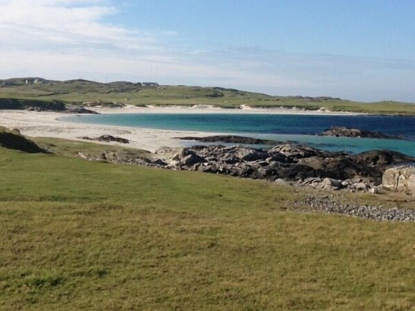 Beach - Ocean Front Home with Spectacular Views Overlooking Mannin Bay (Ballyconneely)