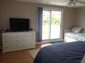 5 habitaciones, escritorio, tabla de planchar con plancha y wifi gratis