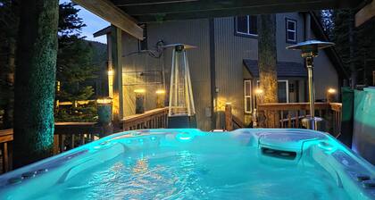 Colorado Mountain Retreat - Spacious Cabin with Hot tub