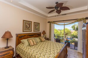 3 makuuhuonetta, allergiatestatut vuodevaatteet, työpöytä