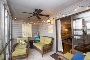 Smart TV, DVD player, books, stereo