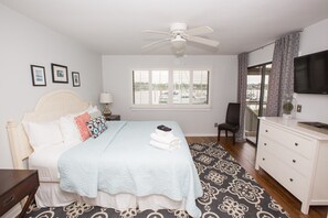 3 bedrooms, desk, iron/ironing board, travel cot