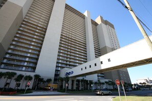 Exterior - Beautiful Condo On The Gulf, Walking Distance to Pier Park (Panama City Beach)