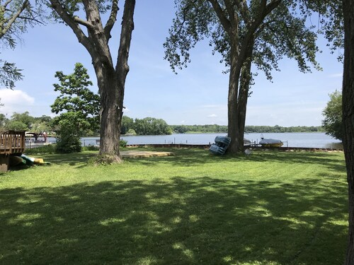 Amazing summer lake escape in our waterfront cottage!!!