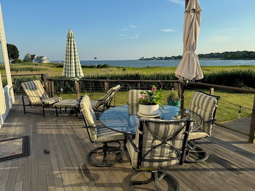 Steps to beach! Custom-built house with panoramic ocean views, wrap-around deck.