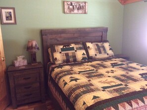 1 bedroom, bed sheets