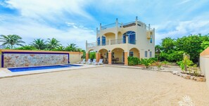 Outdoor pool - Beautiful private gated 2 bedroom home with  pool, terraces and ample parking. (Isla Mujeres)
