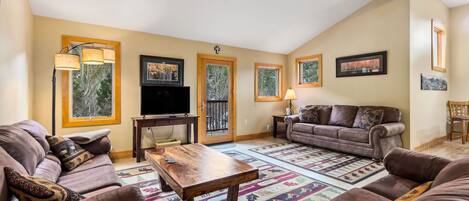 TV connectée, jeux vidéo, livres