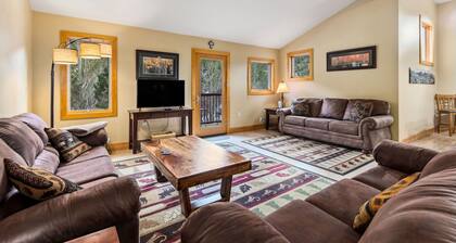 Tilava ylellinen keskustassa Riverfront Loft Condo. Lisenssi # 6027