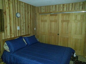1 chambre, accès au Wi-Fi (inclus), literie fournie