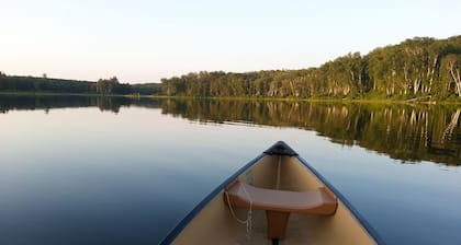 Tranquilo 3 acres en el lago de pesca DNR con 200 'de costa a las afueras de Longville 