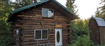 Jack London’s Cabin Genuine Alaskan Log Cabin built by owners! Self-check in