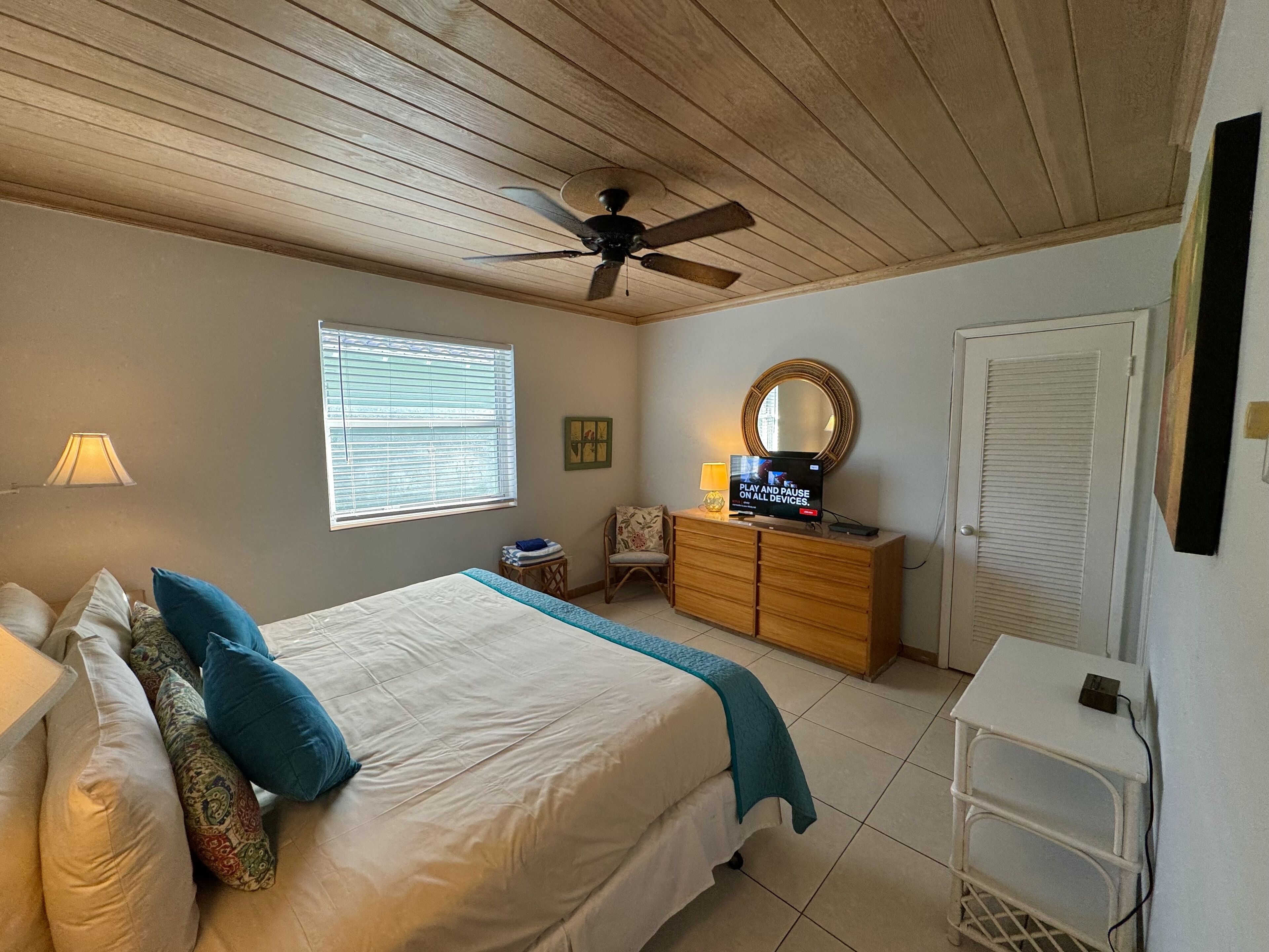 Paradise At The Grove (2Bed/2Bath) Unit #24