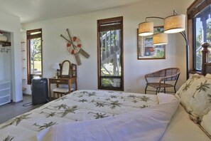 4 bedrooms, iron/ironing board, travel crib, free WiFi