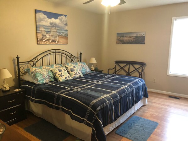 3 bedrooms, iron/ironing board, free WiFi, bed sheets