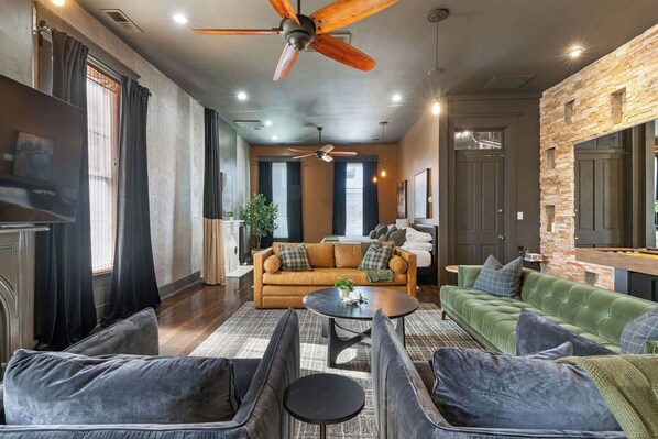 Televisión y estéreo 