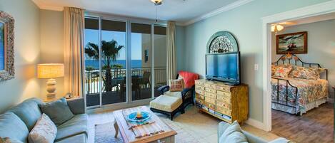 スマートテレビ、暖炉、テレビゲーム、DVD プレーヤー